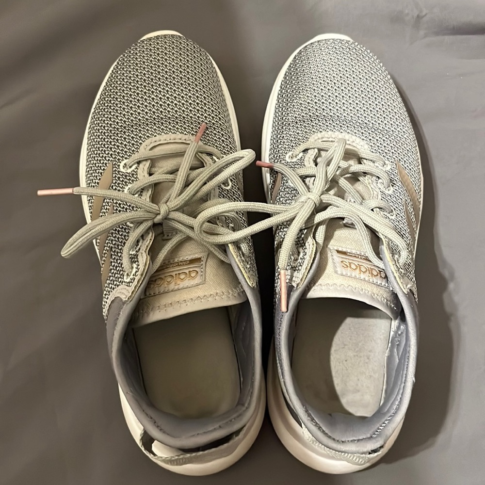 Adidas womens cloudfoam. Size 6.
